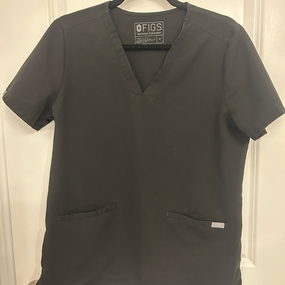 FIGS Women’s Black Casma Scrub Top Size Medium M